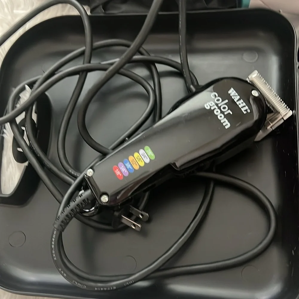 Wahl Color Groom Dog Clippers W/Case USED